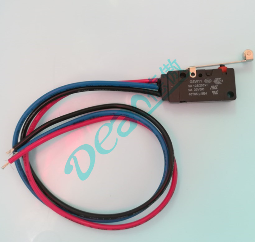 帶長滾輪壓桿防水限位微動(dòng)開關(guān)IP67等級(jí) 帶長滾輪壓桿防水限位微動(dòng)開關(guān)IP67等級(jí)